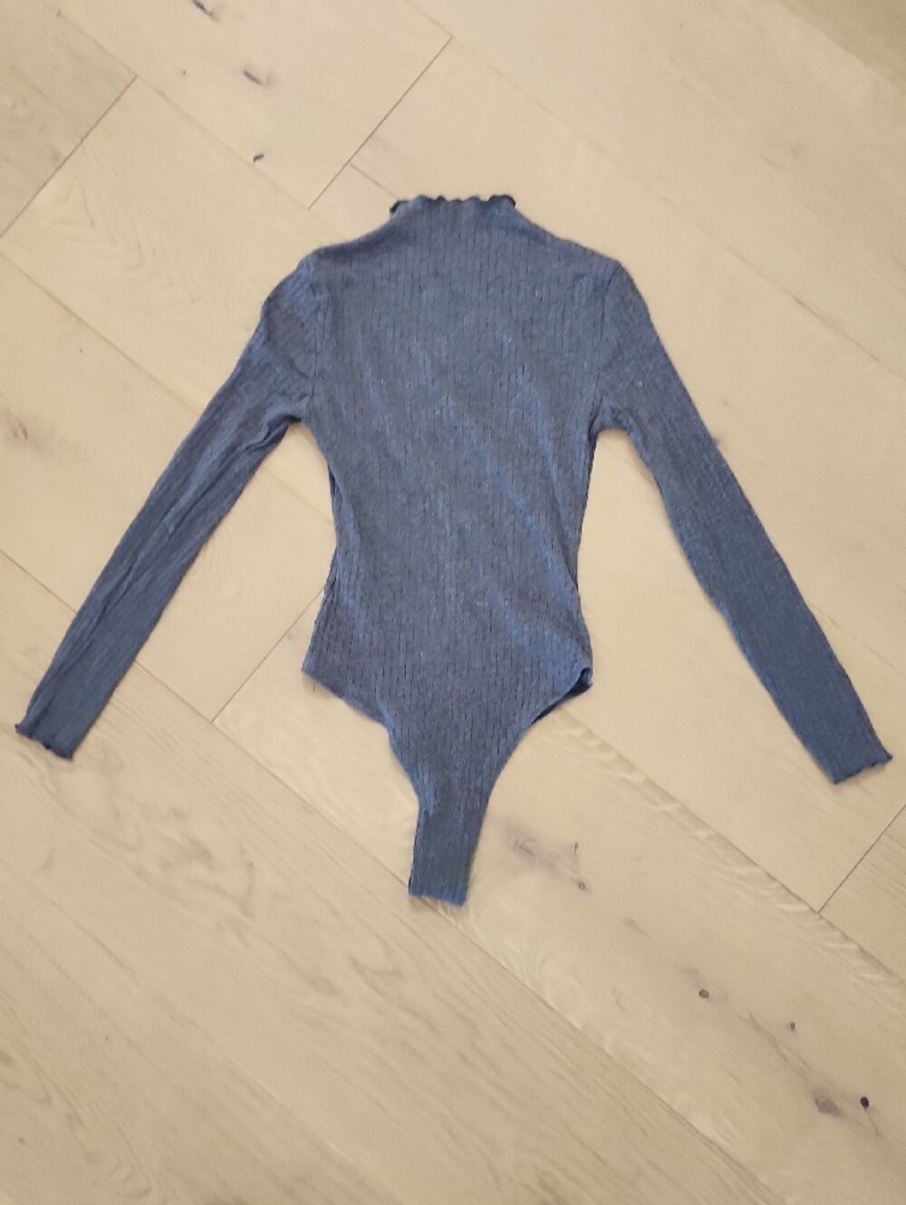 SHEIN Gray Ribbed Ruffle Mock Neck Bodysuit - Picture 3 of 4